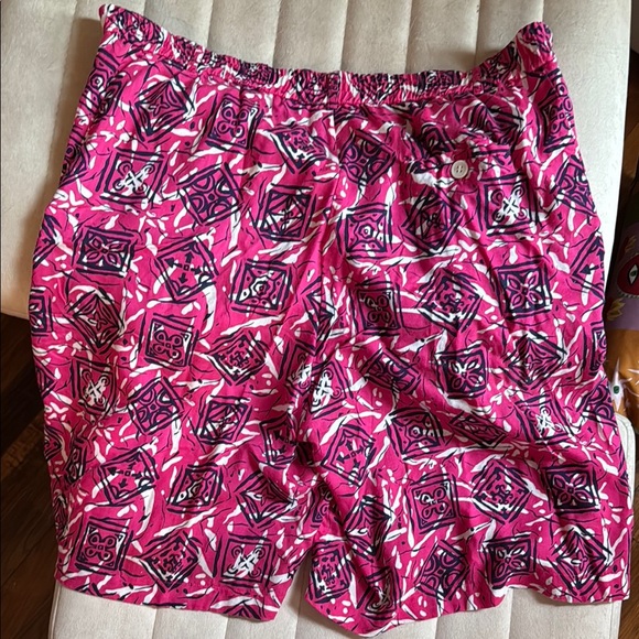 Vintage 80s Pink Bermuda Shorts - Picture 4 of 8